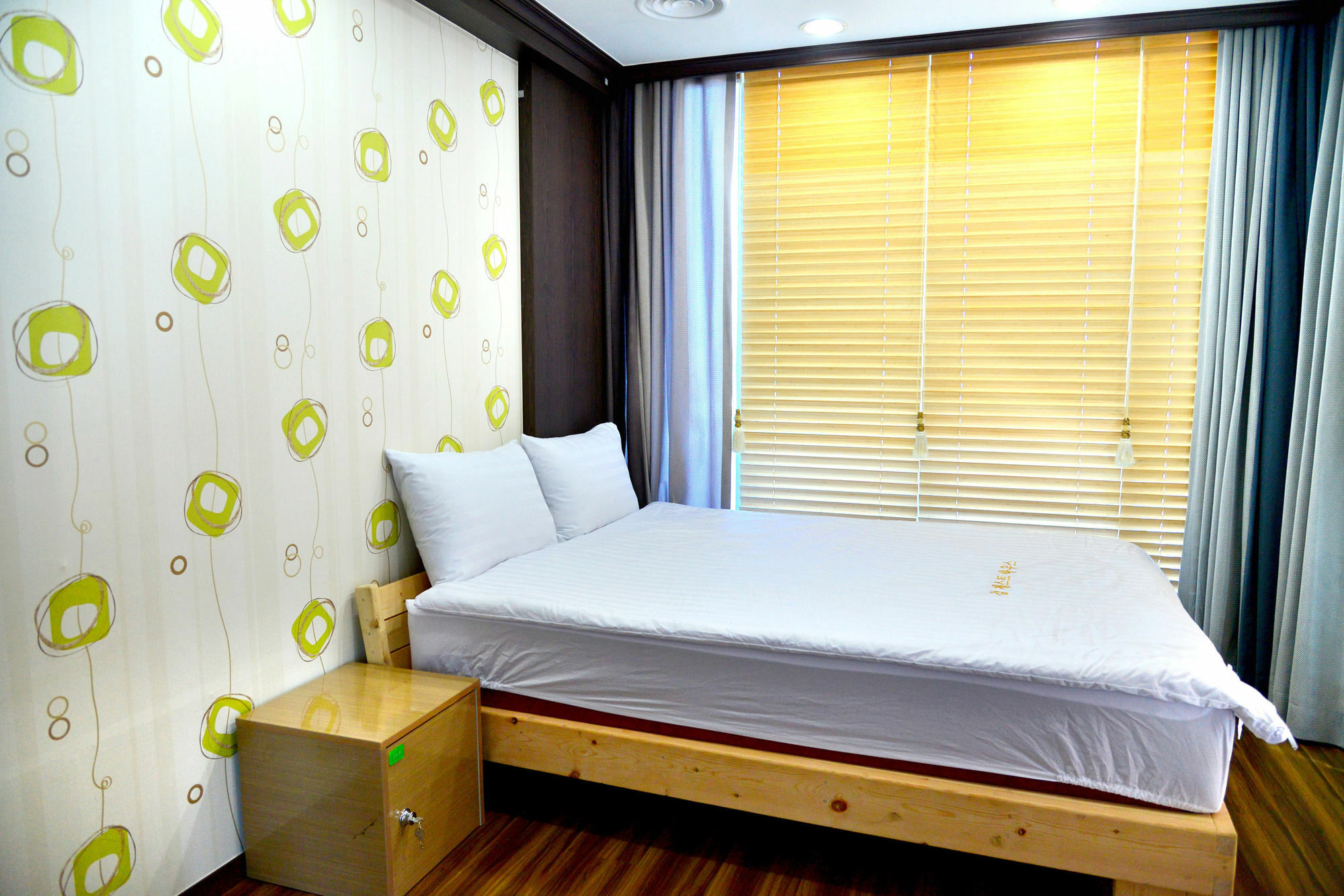Seom Guesthouse Seogwipo Exterior photo
