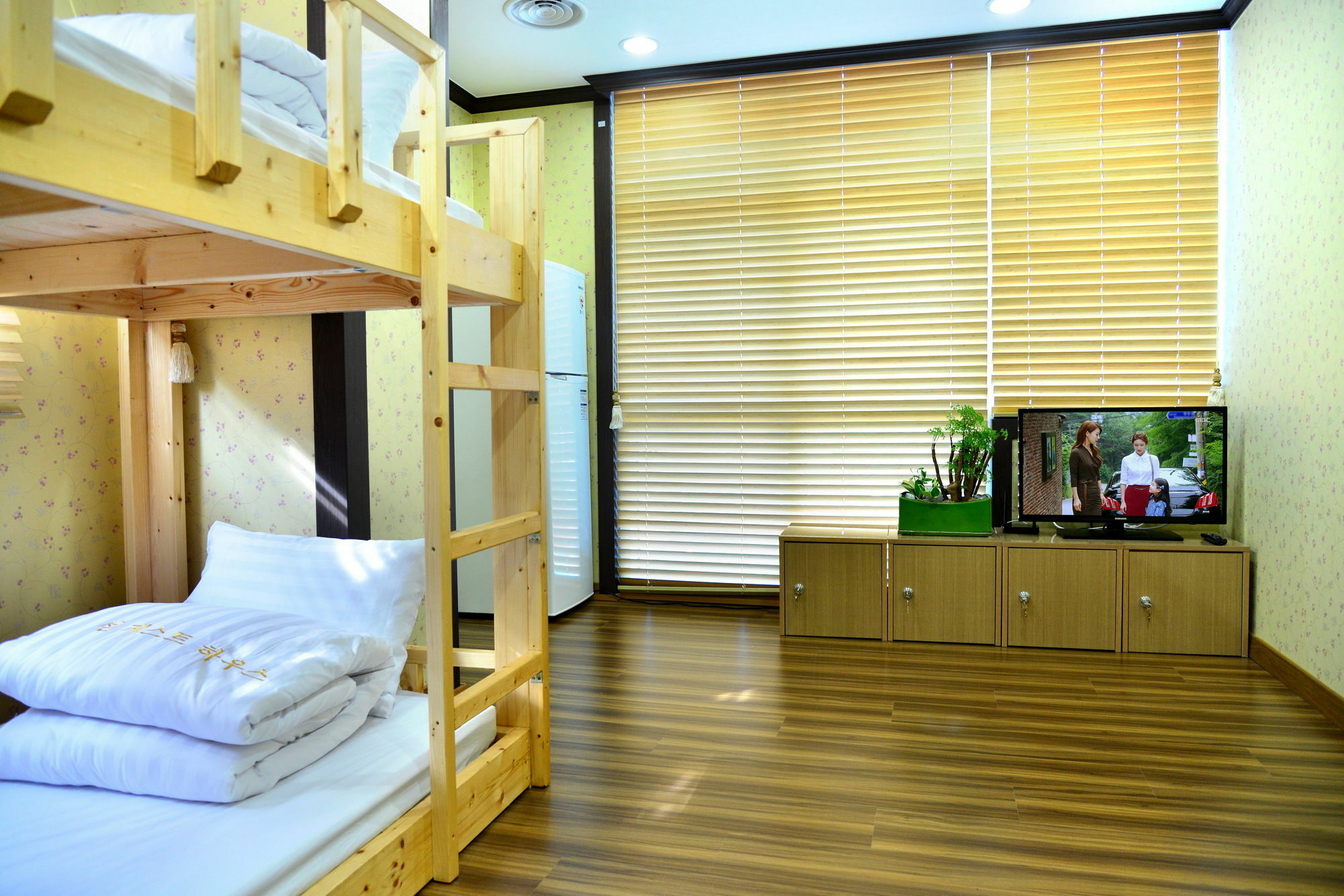 Seom Guesthouse Seogwipo Exterior photo